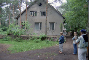 ”Vårt” förstatligade hus i Nõmme, 1982. Här bodde nu 11 familjer. 